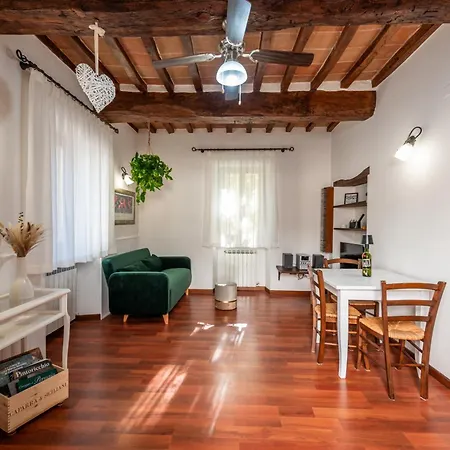 Dimora Di Veggio Casa Elegante E Accogliente Con Parcheggio In Loc 아파트